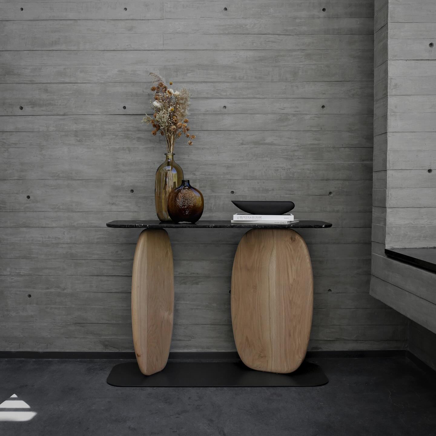 Luma Console Table