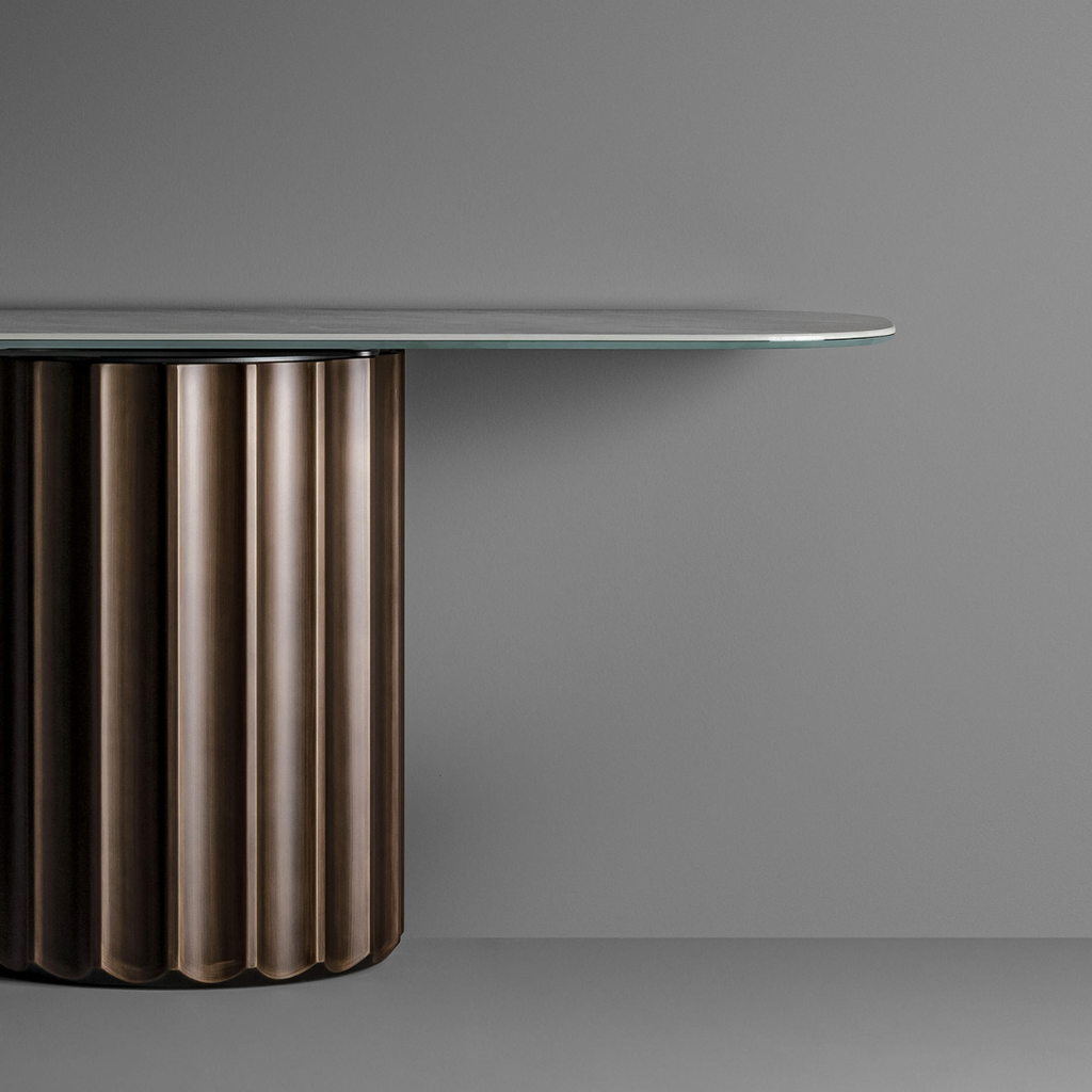 Obsidian Oasis DIning Table (4-6 Seater)