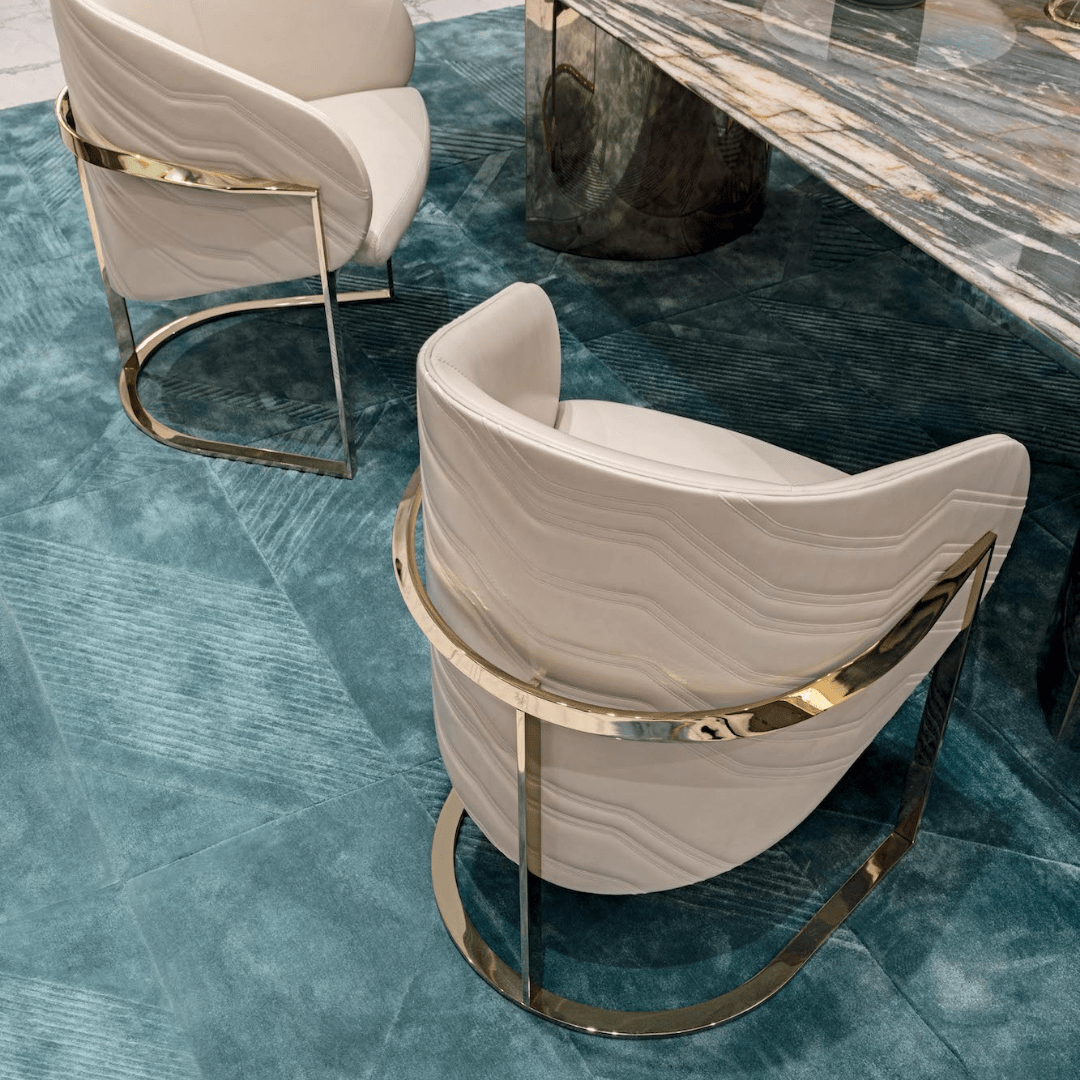 Timeless Curve Dining Chair